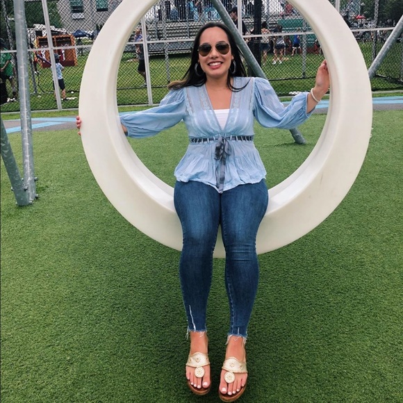 Meet your Poshers, Manuel and Daniela - Picture 2 of 2